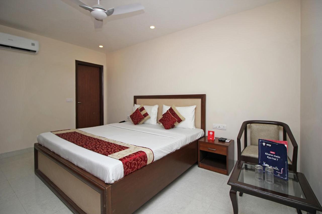 Oyo Hotel Blu Pebbles Near Delhi Airport New Delhi Exteriör bild