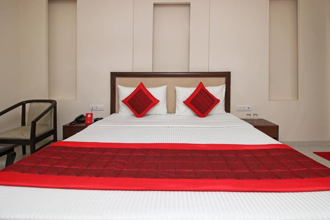 Oyo Hotel Blu Pebbles Near Delhi Airport New Delhi Exteriör bild