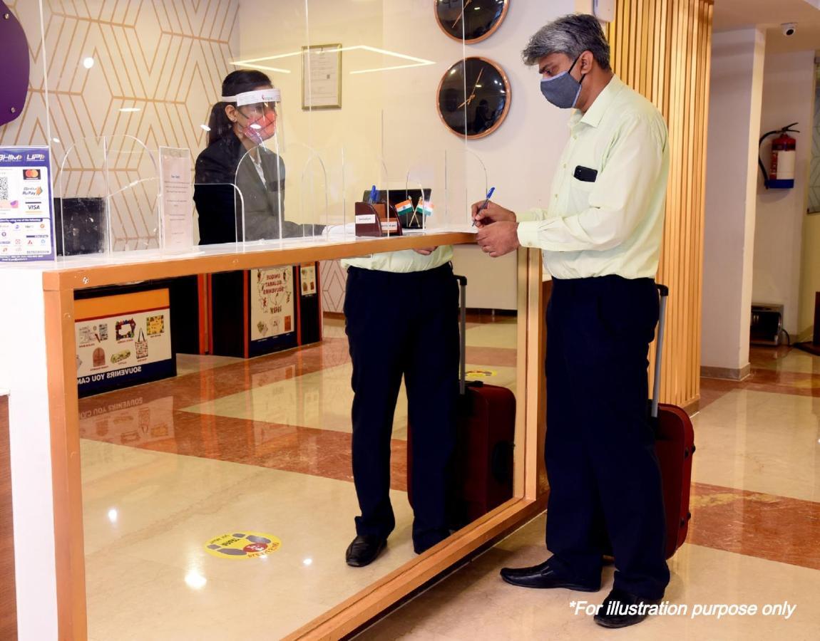 Oyo Hotel Blu Pebbles Near Delhi Airport New Delhi Exteriör bild