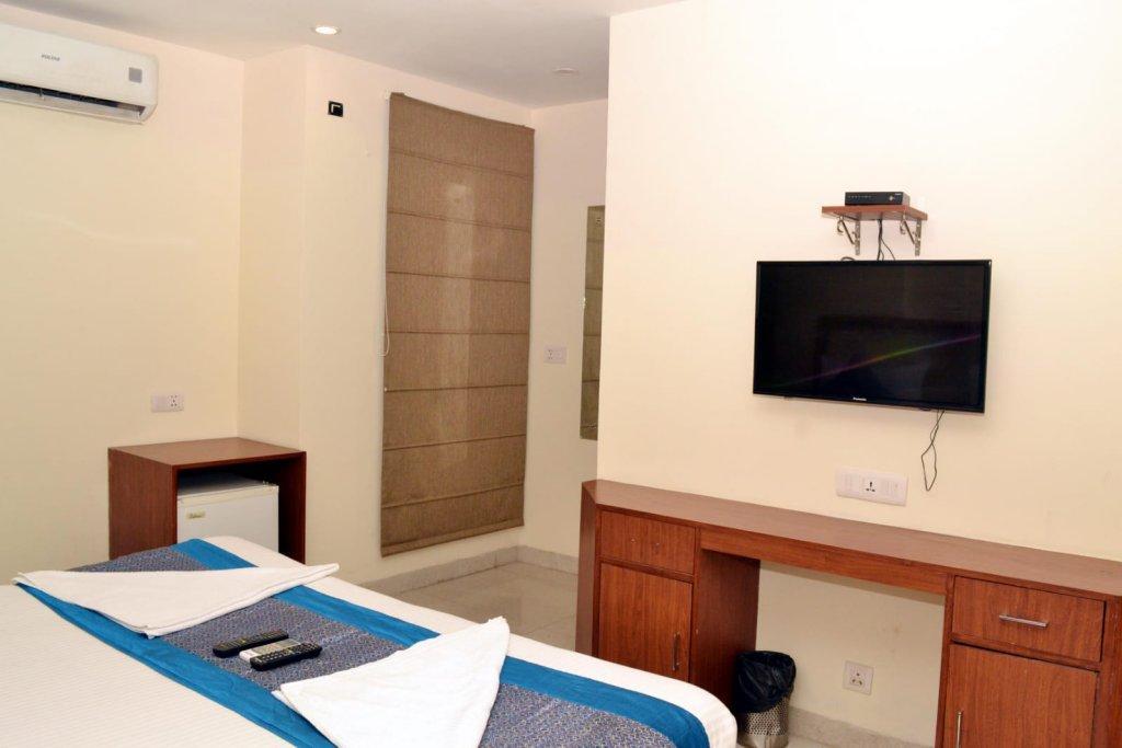 Oyo Hotel Blu Pebbles Near Delhi Airport New Delhi Exteriör bild