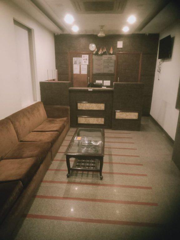 Oyo Hotel Blu Pebbles Near Delhi Airport New Delhi Exteriör bild